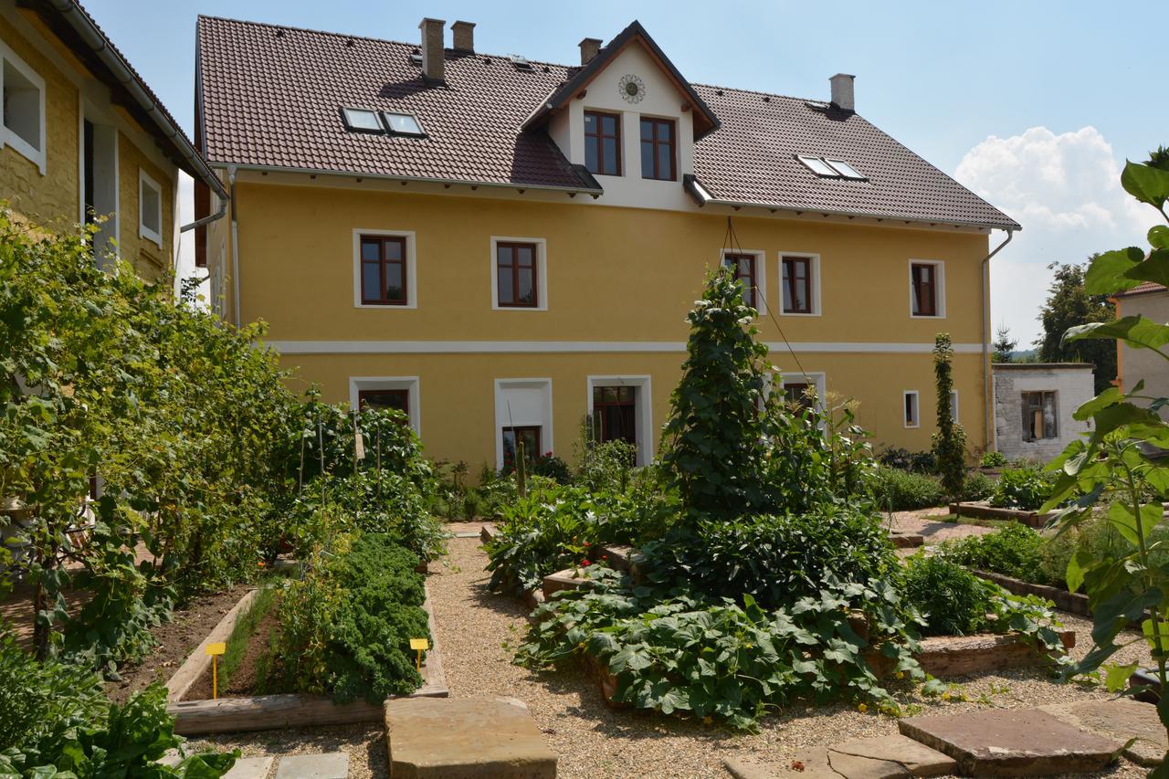 Statek Lunikov Villa Zizice Exterior photo